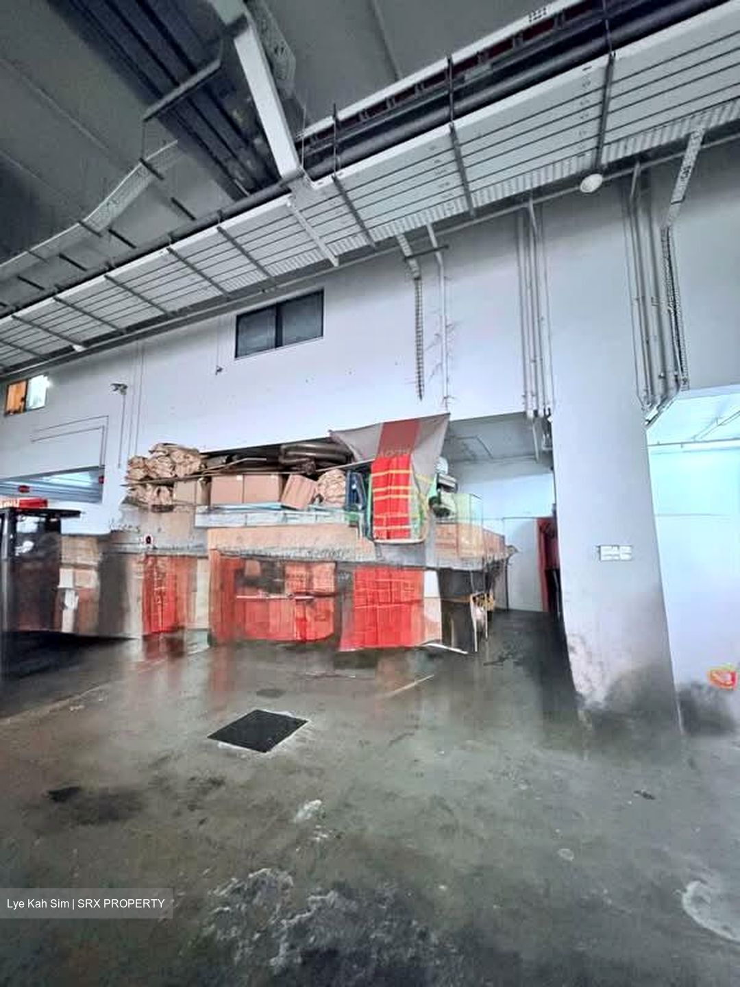 8B @ Admiralty (D27), Factory #576101181